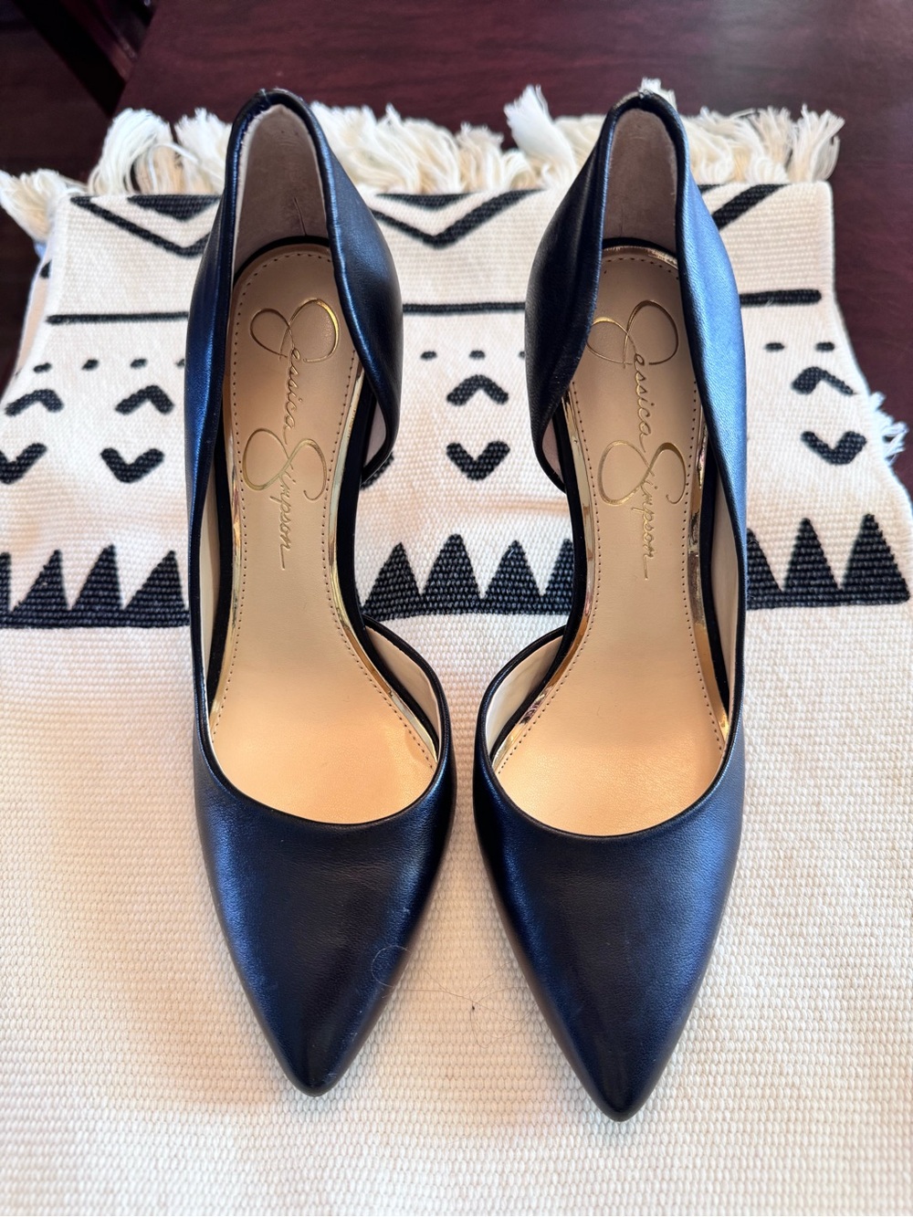 Jessica Simpson Black Pumps - Picture 2 of 6